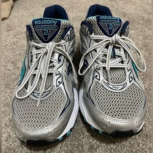 Saucony shoes for women